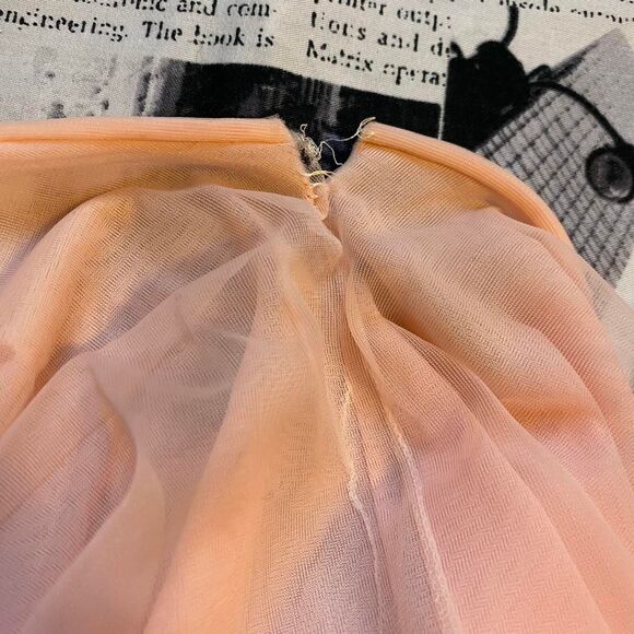 Avian Women's Pink cream coquette babydoll lace vintage 60s nightgown dainty - Picture 4 of 4